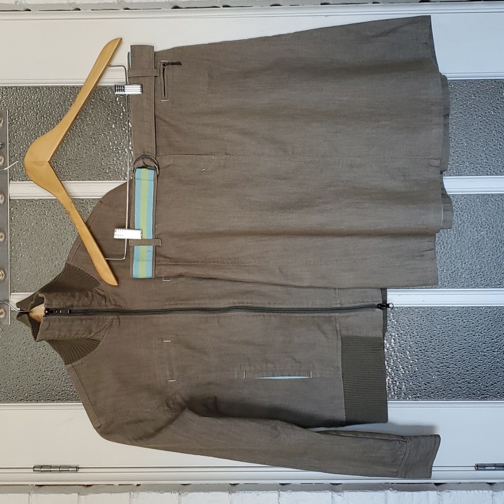 Optionelle jacket and skirt